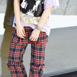 Bottoms><noscript><img width=