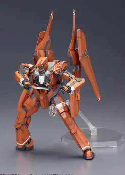 Plastic Models><noscript><img width=