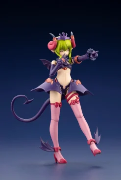 Plastic Models><noscript><img width=
