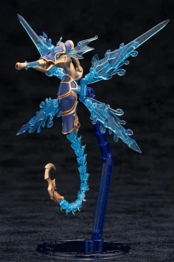 Plastic Models><noscript><img width=