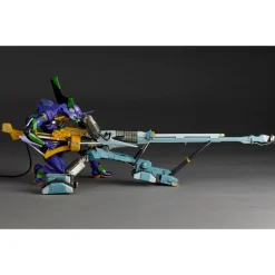 Plastic Models><noscript><img width=