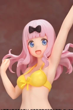 Plastic Models><noscript><img width=