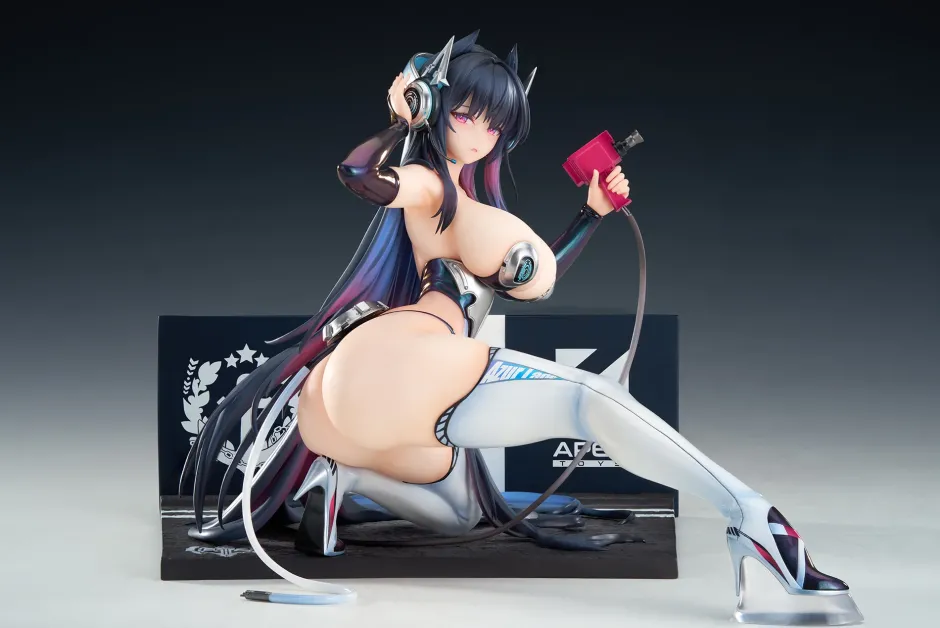 Bishoujo Figures|Scale Figures>Azur Lane Strasbourg: Faerie of the Race Circuit Ver. 1/7 Scale Figure