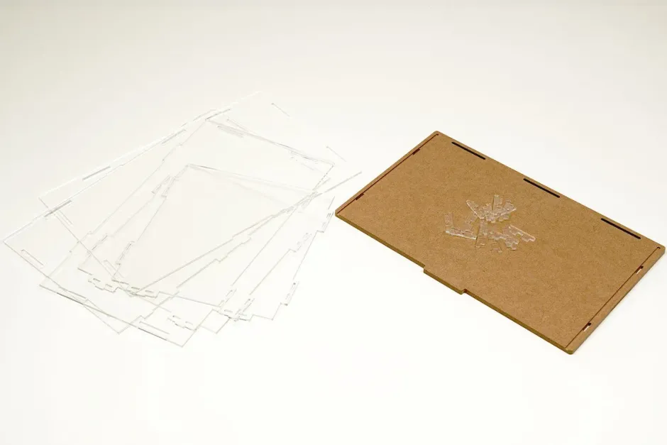 Pouches & Other Cases>Collection Case M Series: Ultimate UV Ver.