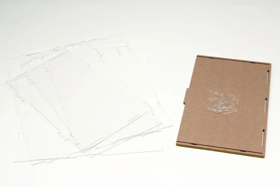 Pouches & Other Cases>Collection Case M Series: Ultimate UV Ver.