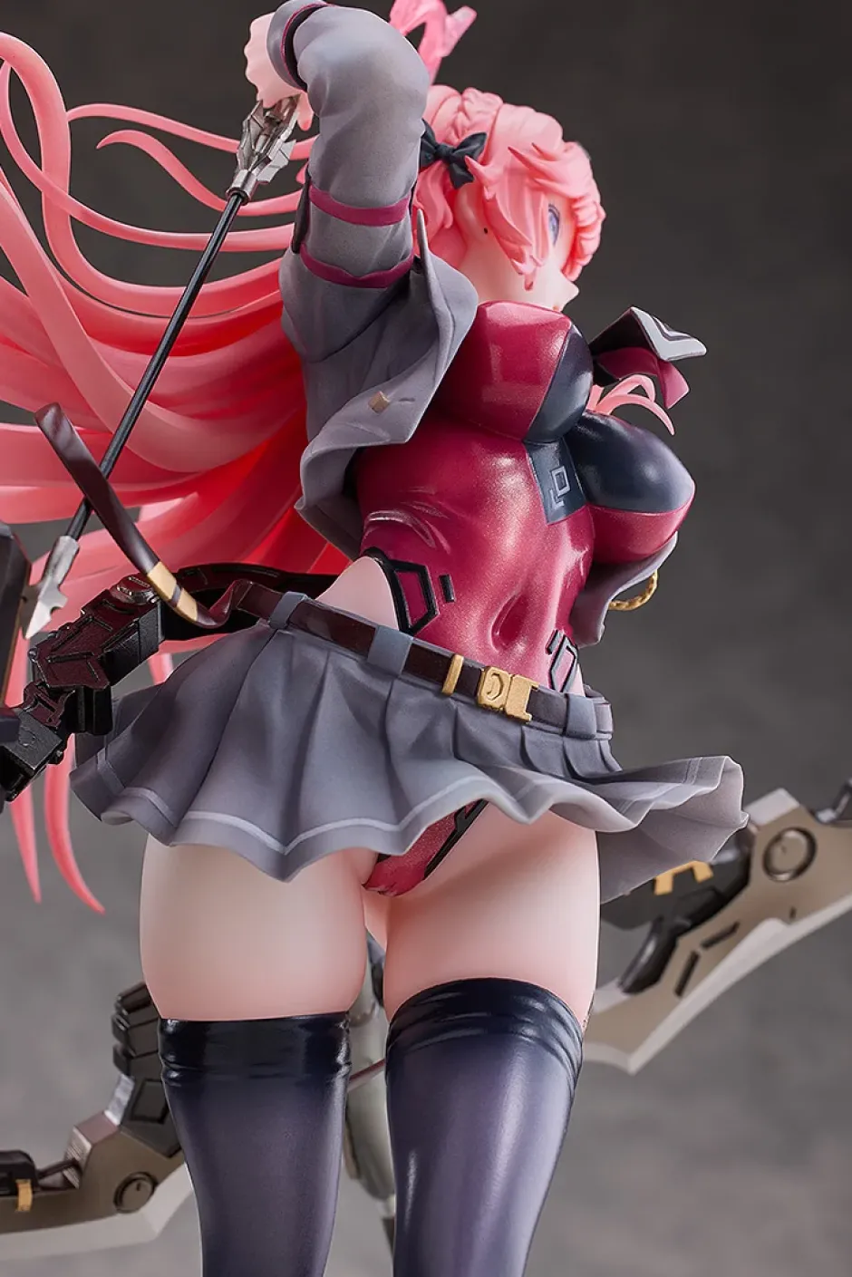 Scale Figures>Colors:Red 1/7 Scale Figure