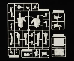 Plastic Models><noscript><img width=