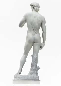 Plastic Models><noscript><img width=