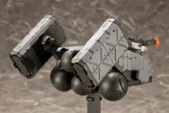 Plastic Models><noscript><img width=