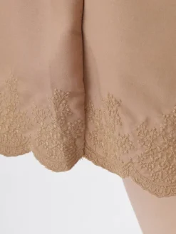 Bottoms><noscript><img width=