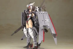 Plastic Models><noscript><img width=