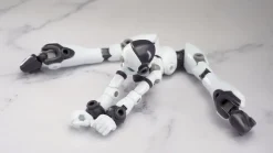 Plastic Models><noscript><img width=