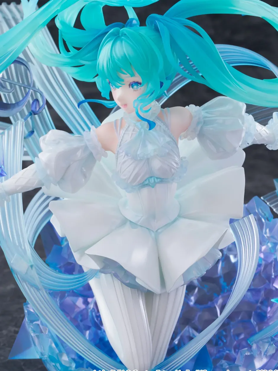 Hatsune Miku: Crystal Dress Ver. 1/7 Scale Figure Hot