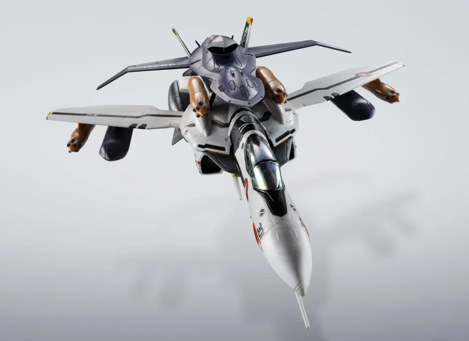 Action Figures>Hi-Metal R Macross Zero VF-0S Phoenix (Roy Focker Use) + QF-2200D-B Ghost