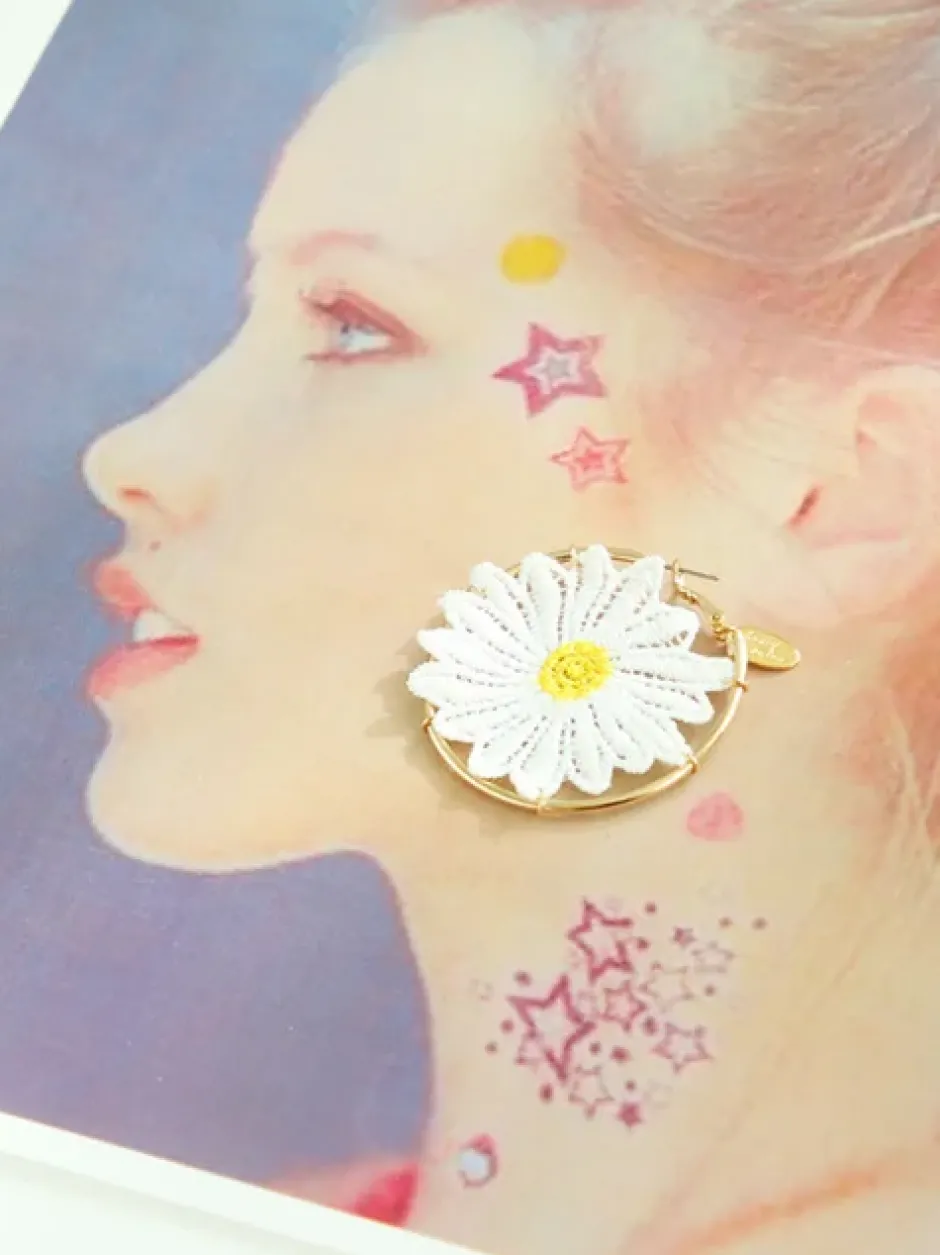 Jewelry & Hair Accessories>Honey Salon Daisy Hoop Earrings