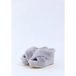Footwear><noscript><img width=