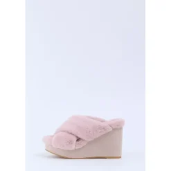 Footwear><noscript><img width=