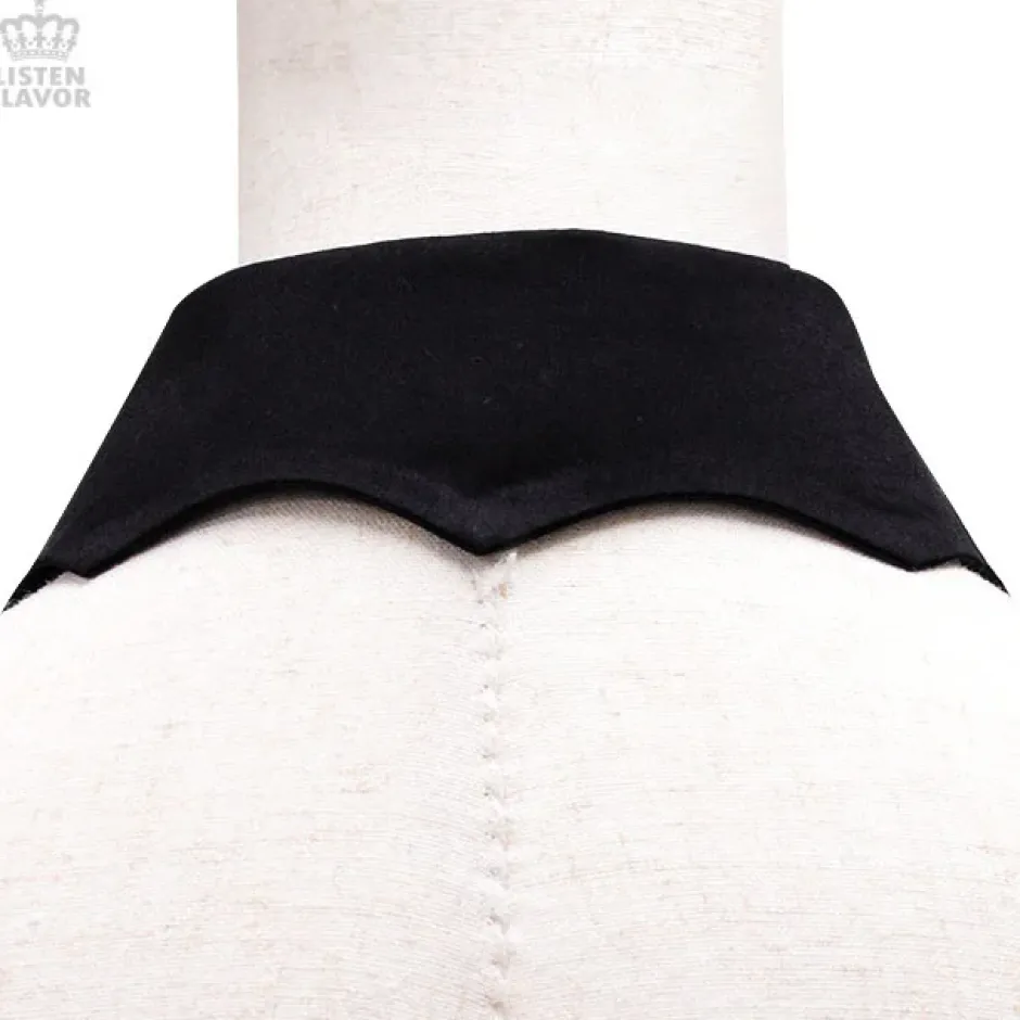 LISTEN FLAVOR Bat-Shaped Gothic Collar Hot