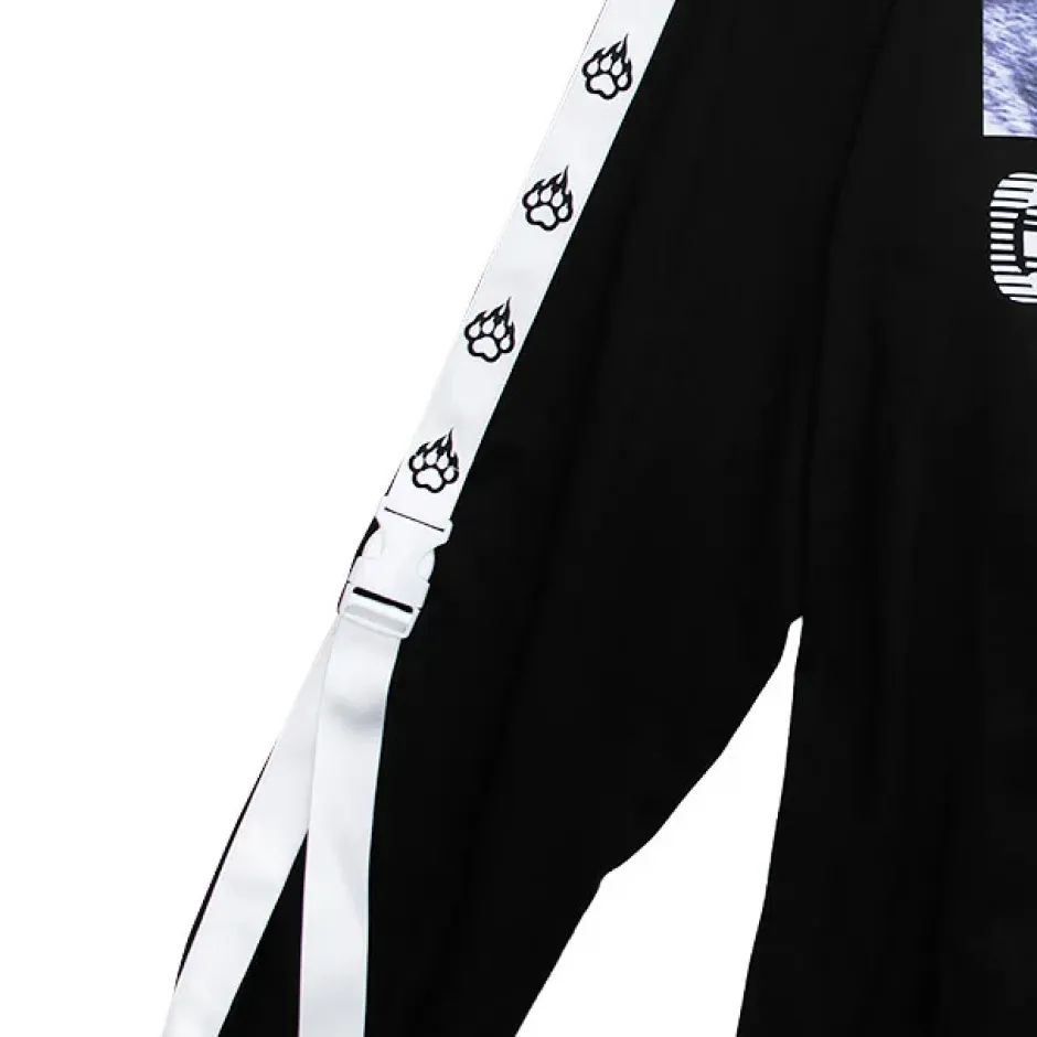 LISTEN FLAVOR Cat is Watching Half-Zip Pullover Sale