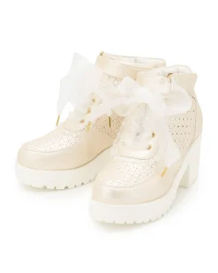 Footwear>LIZ LISA Heart Cut-Out Sneakers