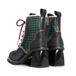 MAYLA Demon Slayer: Kimetsu no Yaiba Iconique Shoes Objet Boots Tanjiro Kamado New