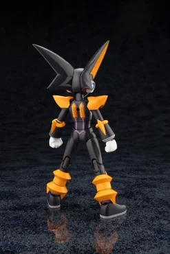 Plastic Models><noscript><img width=