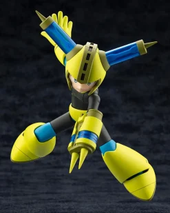 Plastic Models><noscript><img width=