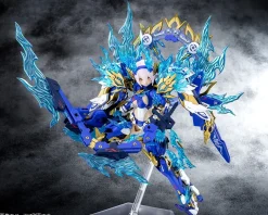 Plastic Models><noscript><img width=