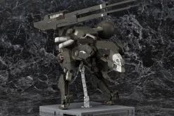 Plastic Models><noscript><img width=