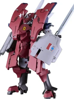 Plastic Models><noscript><img width=