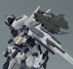 Plastic Models><noscript><img width=