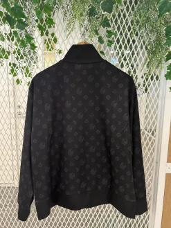 Jackets & Hoodies><noscript><img width=