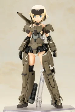 Plastic Models><noscript><img width=