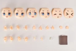 Plastic Models><noscript><img width=