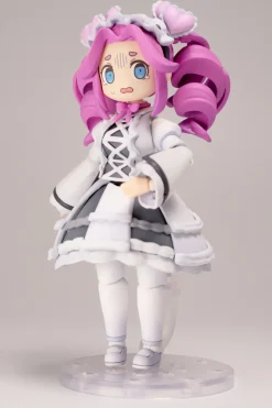 Plastic Models><noscript><img width=