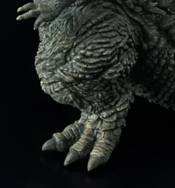 Plastic Models><noscript><img width=