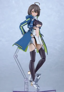 Plastic Models><noscript><img width=
