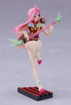 Plastic Models><noscript><img width=