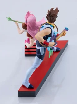 Plastic Models><noscript><img width=