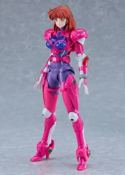 Plastic Models><noscript><img width=