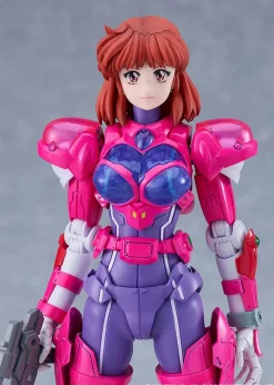 Plastic Models><noscript><img width=