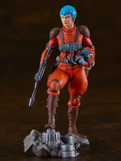 Plastic Models><noscript><img width=