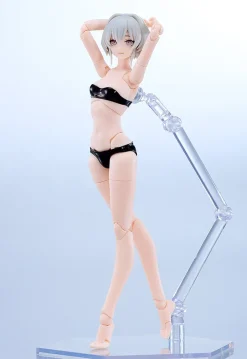 Plastic Models><noscript><img width=
