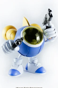 Plastic Models><noscript><img width=