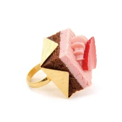 Q-pot. Strawberry Chocolate Petit Cake Ring Discount