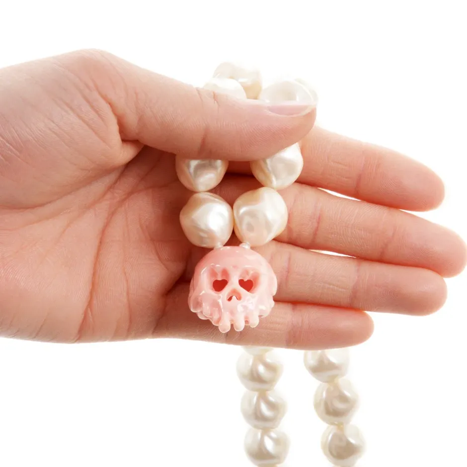 Q-pot. The Skull Fell in Love Pearl Necklace Online
