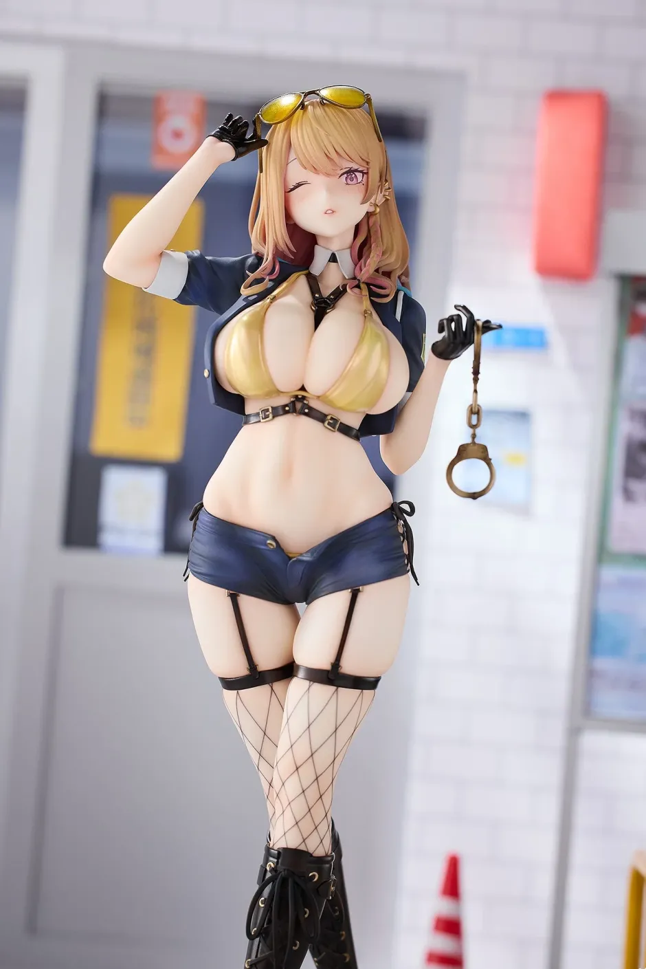 Renge Illustration Gal Policewoman Arisa Takanashi 1/6 Scale Figure Standard Edition