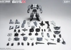 Plastic Models><noscript><img width=
