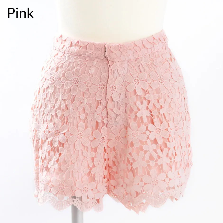 Bottoms>Swankiss Cotton Flower Shorts