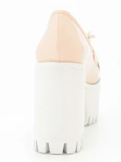 Footwear><noscript><img width=